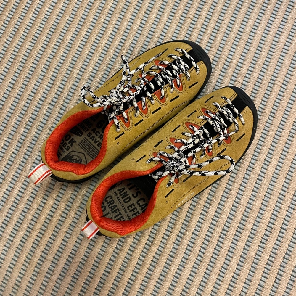 Keen Men’s 7.5 Suede Mustard Shoes